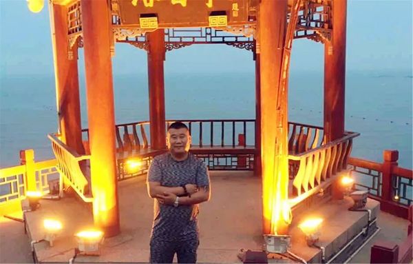 過(guò)生日的家人 過(guò)生日的家人